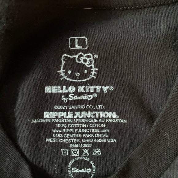 Hello kitty tokyo black tshirt - Picture 2 of 3